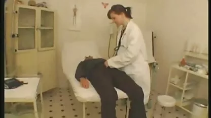 Tânăr mature sexy și putred