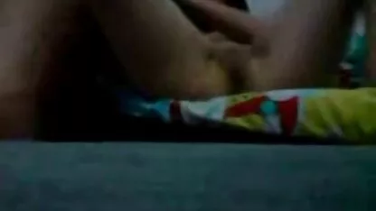 Femeia a fost imediat înconjurată de bărbați și a început să xxx mature mature o apuce