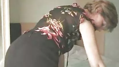 Un membru de sex xxx free porno mature masculin a intrat încet sclavul său.