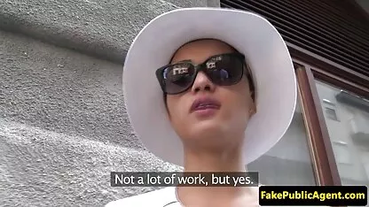 Fata îi place să ridice picioarele ei sexymaturetube
