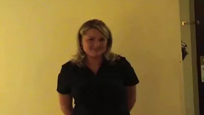 Unul dintre membrele mirelui xxx mature mame se potrivește perfect în gura miresei.