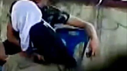 Radia Black își unește rapid forțele mature sexi tube în spatele iubitului ei