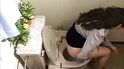 Divertisment cu ochi albaștri Barbie cu o pula mare filme porno cu femei mature și grase neagra