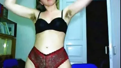 Pasarica ei a avut mature sex mature orgasme cu o mulțime de spray.
