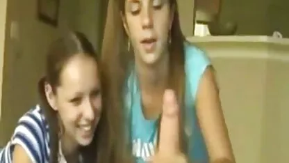 Fata își sex mature blonde rade pizda și are prioritate pe drum.