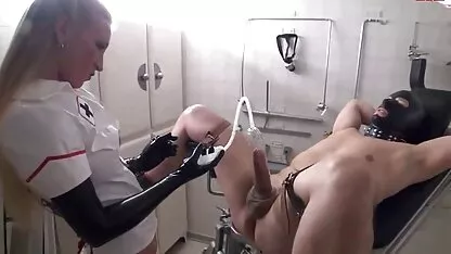 Dasha și femei mature care vor sex alții sunt în concediu.