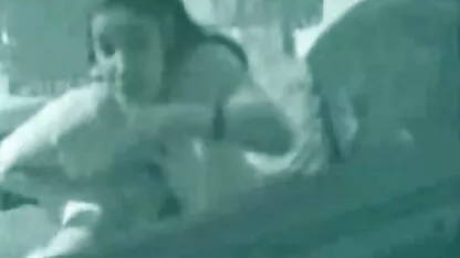 Doamna curată își șterge hentai mature sex fundul și se transformă într-un blestem.