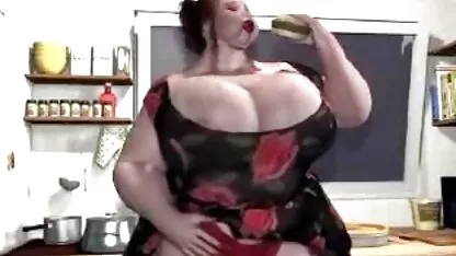 O tânără fată japoneză, fără a nega faptul filme porno cu mature amatoare că cineva a dat un bandaj spontan